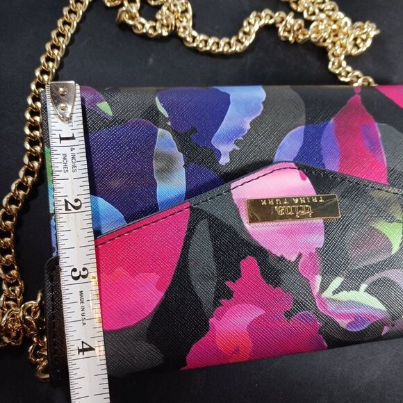 TRINA TURK Black/Watercolor Pattern Gold Chain Crossbody Purse/Wallet - Picture 5 of 10